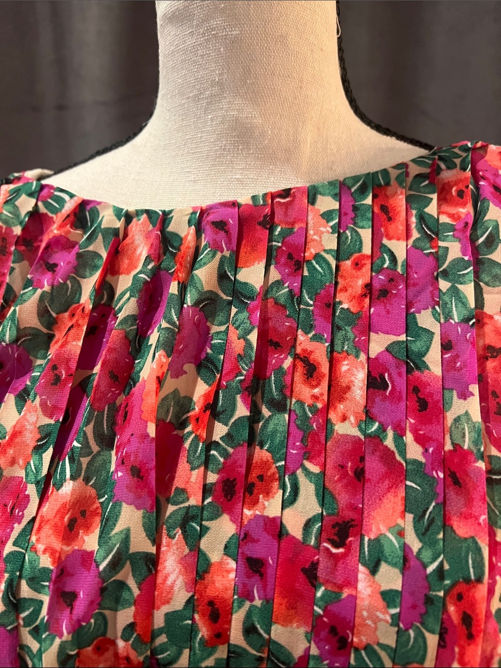 Endless Rose Pink & Green Floral Pleated Blouse - Picture 2 of 7